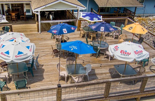 Cadiz Apartamento | Barkley Lake Studio w/ Restaurant On-Site!