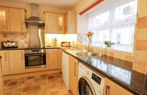 Newton Stewart Cabaña | BARLEY COTTAGE, pet friendly in Newton Stewart