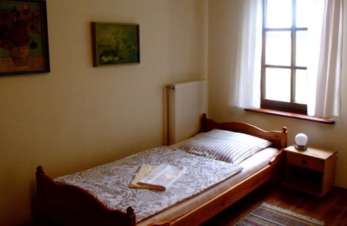 Kuchelmiss Apartamento | Granero apartamento abajo - vacaciones en la cancha de cerámica
