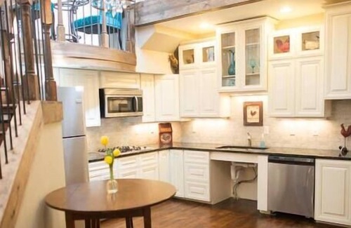 Cottage Grove Otro | Villa Cottage Corn Crib