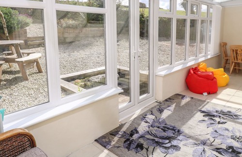 Carnkie Casa | BARN OWL, pet friendly, with open fire in Pool