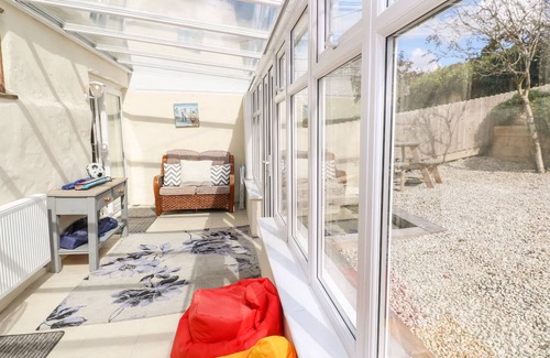 Carnkie Casa | BARN OWL, pet friendly, with open fire in Pool