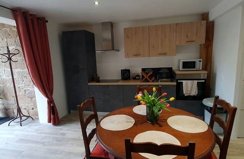 Senaillac-Latronquiere Casa | Barn with converted dovecote