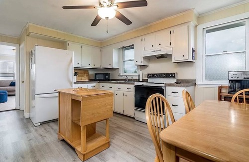 Matunuck Casa | Barnacle House in Central Matunuck
