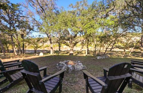 Wimberley Casa | Barndo on the Blanco