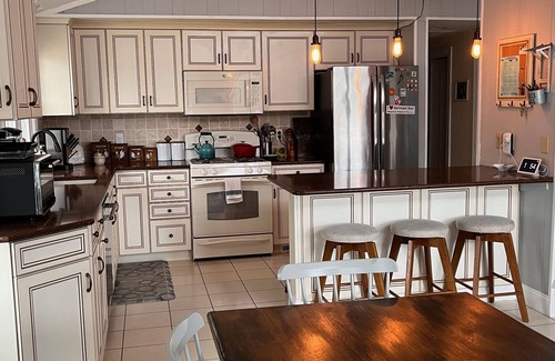 Point Pleasant - Toms River Casa | Barnegat Light Beauty, Steps from the Beach, Gracious & Comfortable Family Space