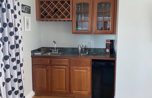 Point Pleasant - Toms River Casa | Barnegat Light Beauty, Steps from the Beach, Gracious & Comfortable Family Space