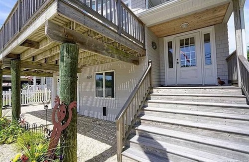 Point Pleasant - Toms River Casa | Barnegat Light Beauty, Steps from the Beach, Gracious & Comfortable Family Space