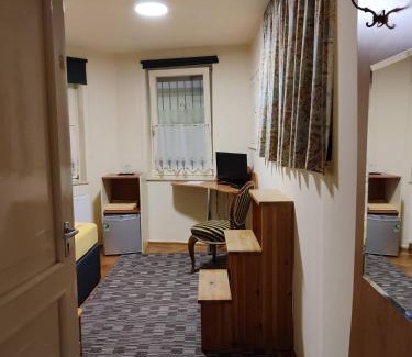 Kecskemet Casa | Barokk Antik Guest House