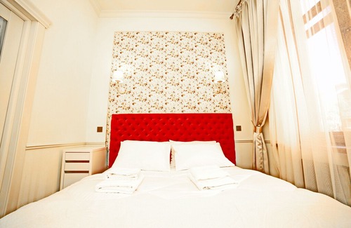 Svitlogirske Apartamento | Barokko Terrassa in the Center of Poltava, Alex Apartments