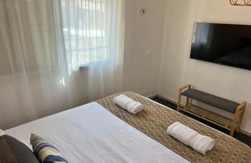 Neve Zohar Apartamento | Baron of the DeadSea Crown Group Collection