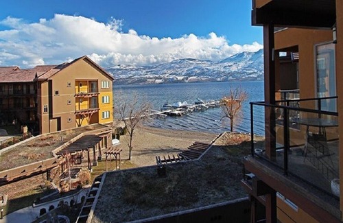 Westbank Casa | Barona Beach Impresionante casa frente al lago con ascensor