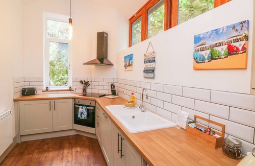Lynton Cabaña | BARONET'S QUARTERS, family friendly, with a garden in Lynton