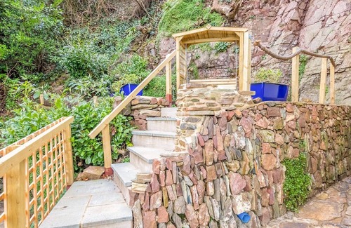 Lynton Cabaña | BARONET'S QUARTERS, family friendly, with a garden in Lynton