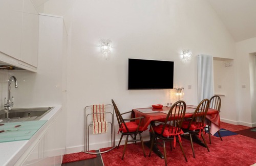 Herne Bay Cabaña | BARON’S MEWS, pet friendly, country holiday cottage in Herne Bay