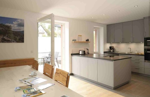 Fischbach bei Dahn Apartamento | Apartamentos de cuatro estrellas en 180 m² incl. Coche eléctrico (Renault Zoe 40)