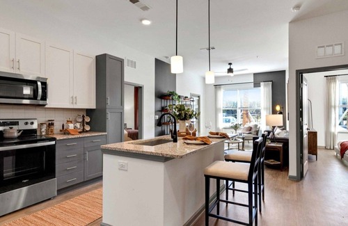 Southside Apartamento | Bartram | 2BD/2BA - Dos Habitaciones Piso, Capacidad 4