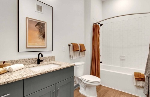 Southside Apartamento | Bartram | 2BD/2BA - Dos Habitaciones Piso, Capacidad 4