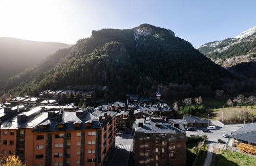 Arinsal Apartamento | Barthe Holidays I Apartamento moderno en Arinsal 4PAX I Confort, Vistas, Parking, Pet friendly I Pic Negre