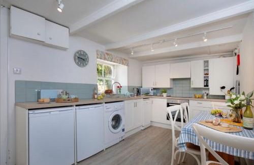 Mylor Churchtown Casa | Barton Bothy