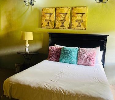 Magaliesberg Casa | Bartons folly manor house