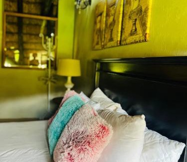 Magaliesberg Casa | Bartons folly manor house