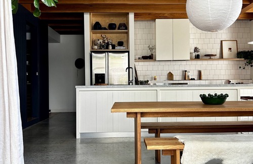 Barwon Heads Casa | Barwon heads architect designed beach house heated pool, great location sleeps 8