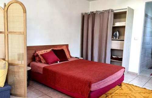 Tartane Apartamento | Bas de villa Madiflora, Calme & verdure