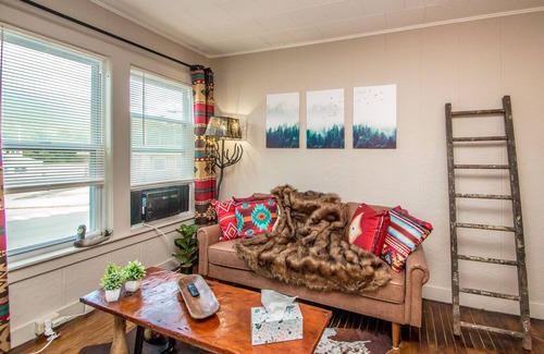 Gorham Casa | Base Camp Gorham Center - Lovely 2-Bed