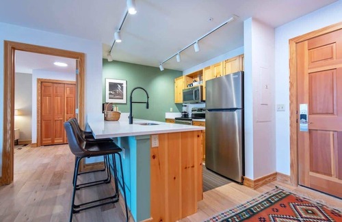 Driggs Condominio | Tranquil Retreat, Hot Tub, Shuttle!