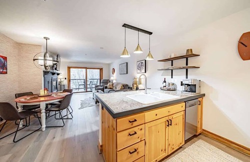 Driggs Condominio | Upscale Couple's Getaway, Hot Tubs!