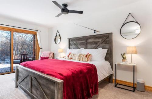 Driggs Casa | Basecamp Stays: Upscale Getaway Shuttle Hot Tubs