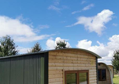 Borris Casa | BaseGlamp