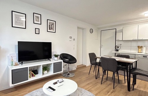 Remseck am Neckar Apartamento | Basement apartment | Modern | Netflix | Parking space