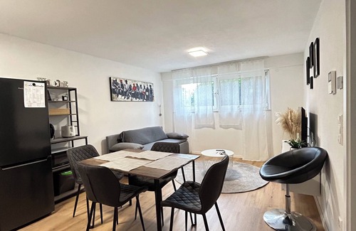 Remseck am Neckar Apartamento | Basement apartment | Modern | Netflix | Parking space