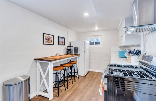Central Colorado Springs Casa | Basement Apt near Downtown, perfect 30 day stay