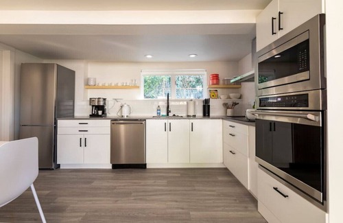 Norkirk Apartamento | Basement at 126 · Modern 1bedroom basement apartment newly remodeled