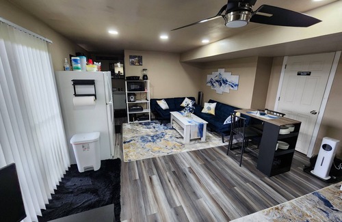 Aurora Apartamento | Basement Studio with private Entrance within walking distance from Gaylord hotel