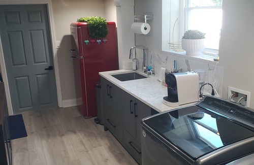 Marietta Apartamento | Basement Suite for Professionals
