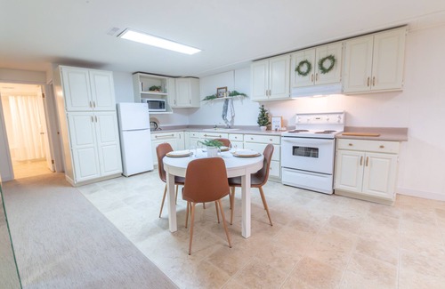Steinbach Apartamento | Basement Suite in Steinbach