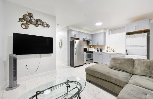Renfrew-Collingwood Apartamento | Basement Suite In Vancouver
