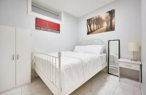 Renfrew-Collingwood Apartamento | Basement Suite In Vancouver