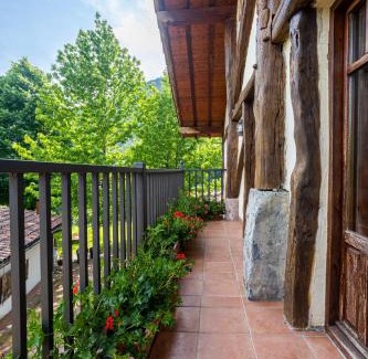Forua Casa | Baserri Forua by Urdaibai Rentals