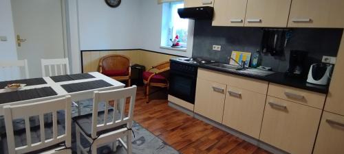 Goerlitz Apartamento | Basic Apartment ruhig gelegen mit Terrasse und Parkplatz - 2 Schlafzimmer
