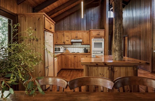 Eagle Bay Casa | Basically Beachfront - Eagle Bay Treehouse