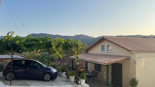 Spanokhorion Casa | Basil & Sunrise