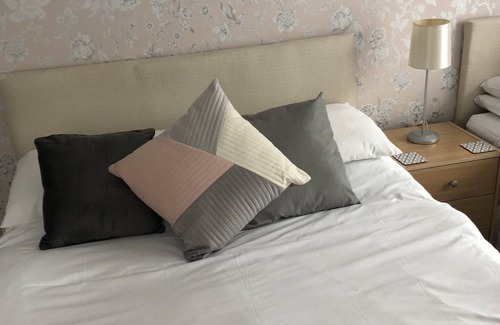 Basingstoke Cama Y Desayuno | Basingstoke En Suite Room in Garden Annex