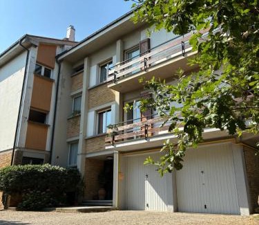 San Lazzaro di Savena Cama Y Desayuno | BASISA Bed&Breakfast