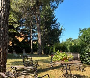 San Lazzaro di Savena Cama Y Desayuno | BASISA Bed&Breakfast
