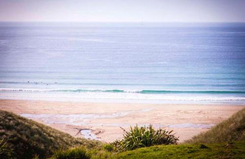 Sennen Cove Casa | Basking Shark, Studio Cottage With Superb Sea Views By Beach